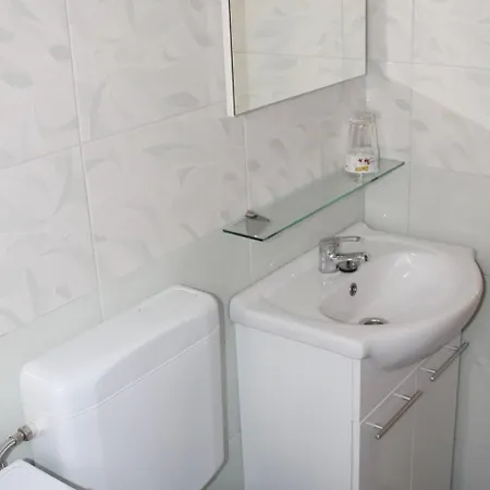 Appartement In Starigrad-paklenica 6785